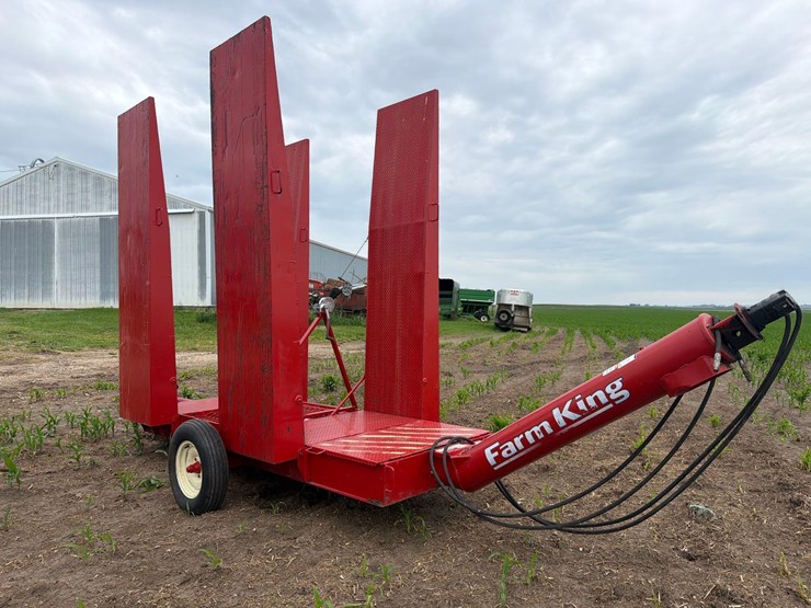 2016-farm-king-drive-over-hopper—1-owner-image-3