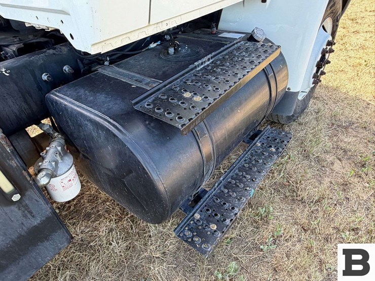 2006-international-durastar-4400-image-30