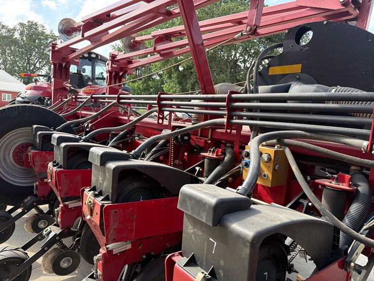 2012-case-ih-1250-image-24