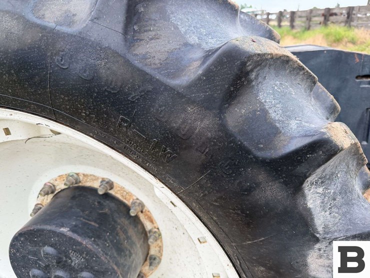 2007-new-holland-tg305-image-79