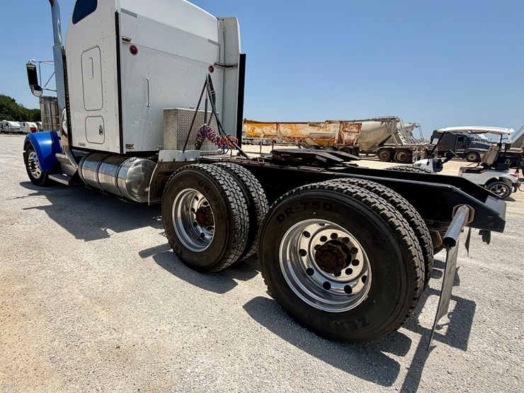 2000-kenworth-w900l-image-7
