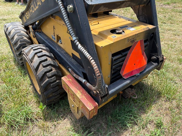 new-holland-l553-image-6