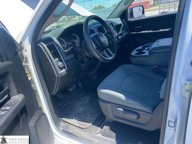 2016-dodge-1500-image-11