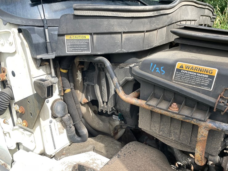 2017-international-durastar-4400-image-32