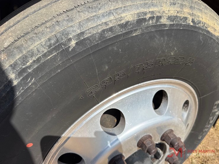 2013-kenworth-t660-image-9