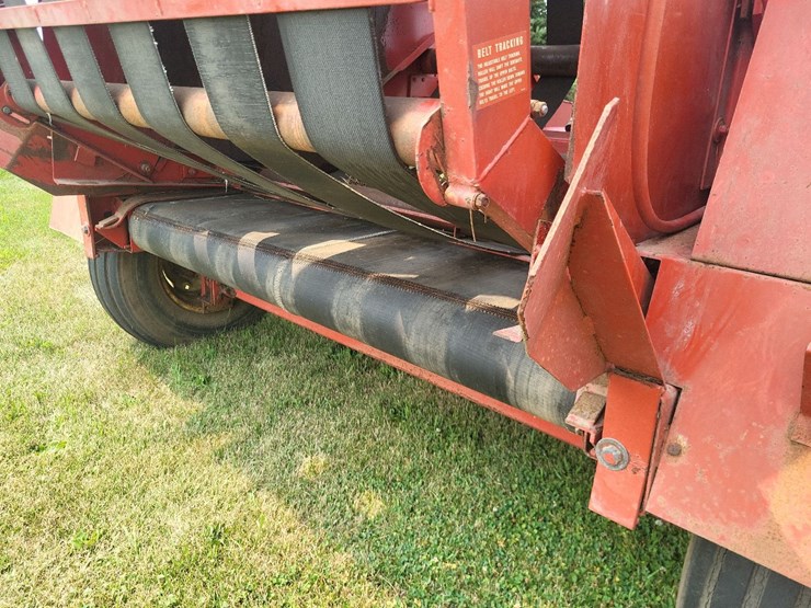 gehl-1600-round-baler-image-21