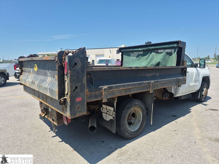 2015-chevrolet-silverado-3500hd-image-5