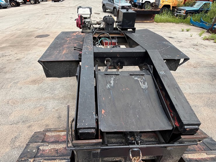 #1500-•-tri-axle-lowboy-trailer-image-27