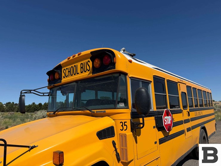 2011-blue-bird-bb-conventional-school-bus-image-10
