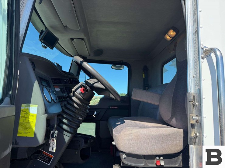 2017-kenworth-t370-image-73