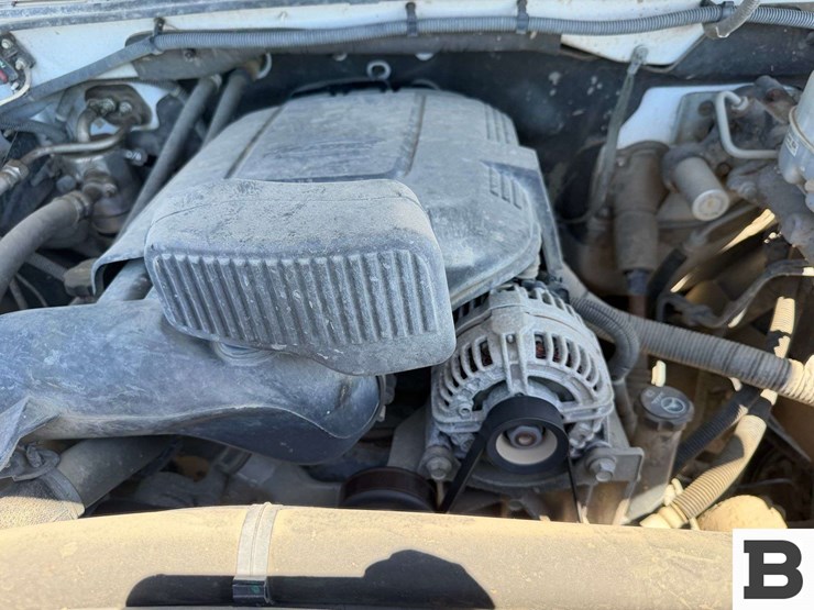 2013-chevrolet-silverado-3500-image-24