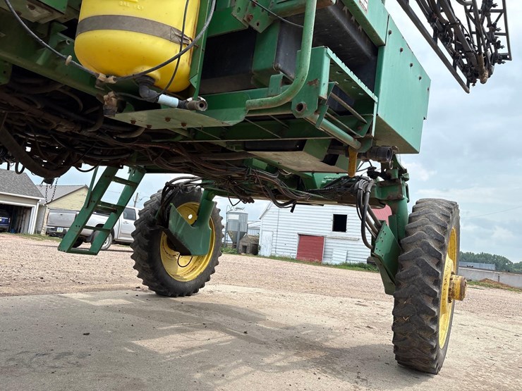 1998-john-deere-4700-image-32