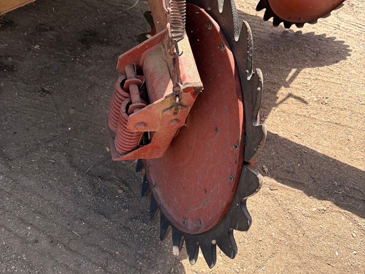 hesston-555t-image-6