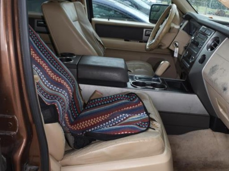 2012-ford-expedition-image-8