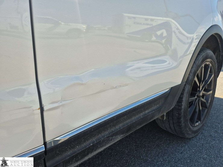 2011-ford-explorer-image-30
