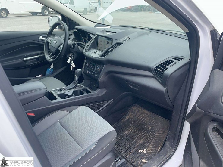 2017-ford-escape-image-18
