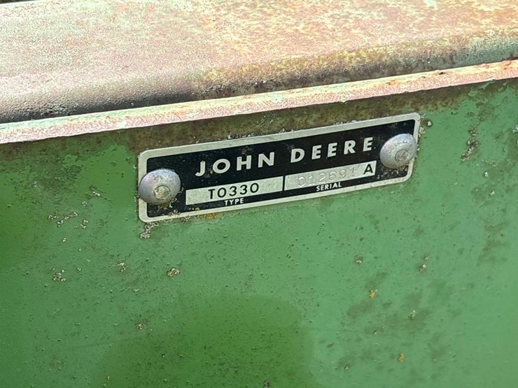 john-deere-230-image-16