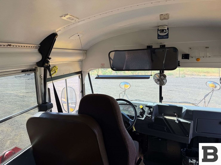 2011-blue-bird-bb-conventional-school-bus-image-30