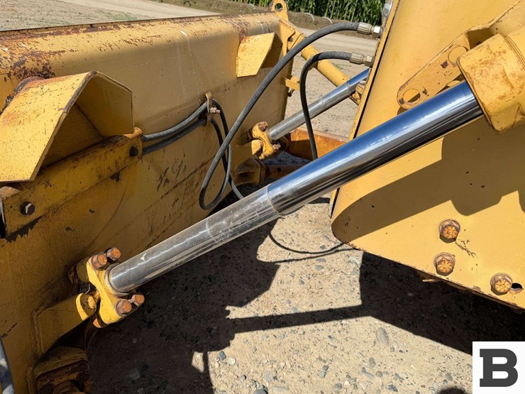 caterpillar-d5b-sa-image-12