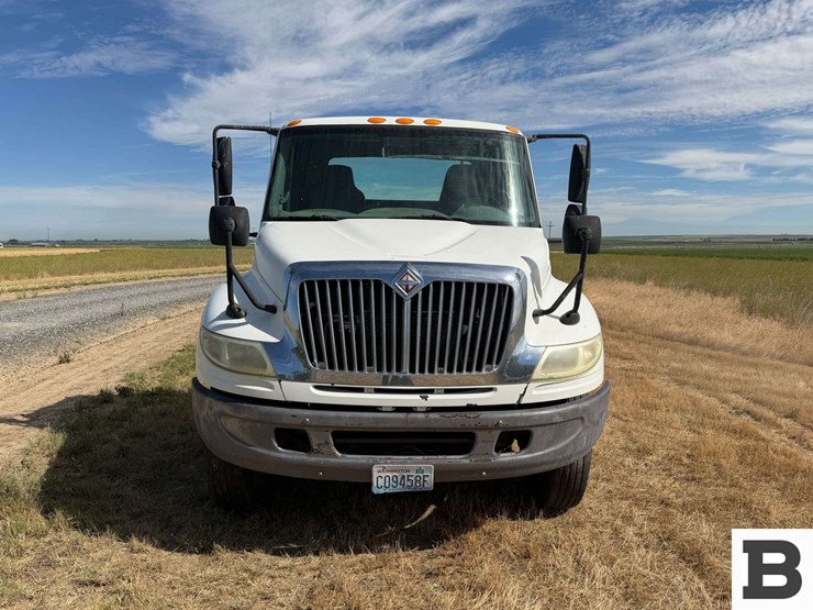 2006-international-durastar-4400-image-11