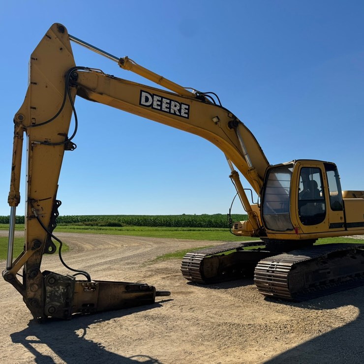 DEERE 230 LC