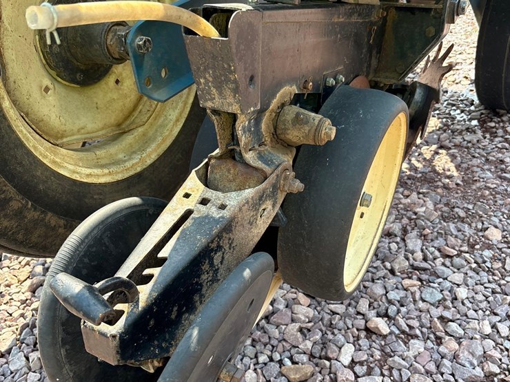 kinze-2210-image-11