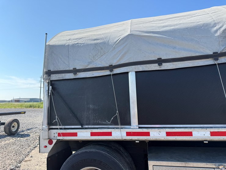 2016-fontaine-flat-bed-trailer-image-41
