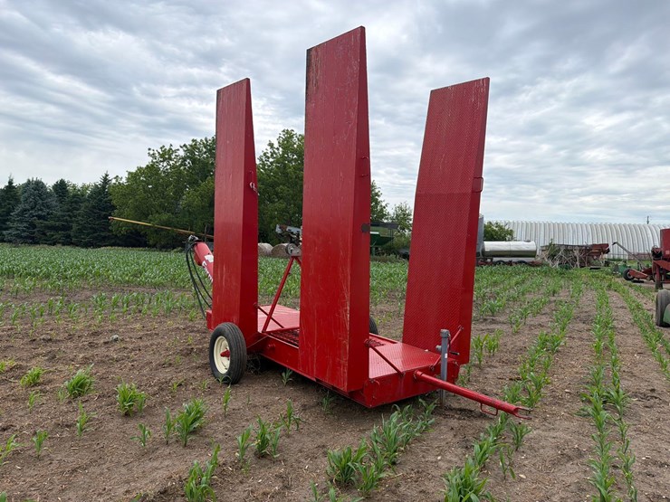 2016-farm-king-drive-over-hopper—1-owner-image-1