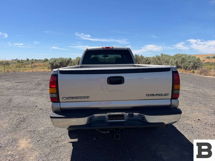 2002-chevrolet-silverado-2500hd-image-6