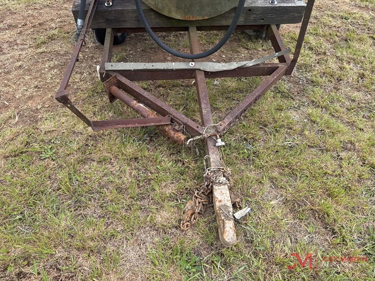 towable-fuel-tank-w/-hand-pump-&-hose-image-5