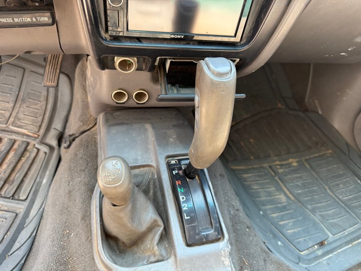 2003-toyota-tacoma-image-41