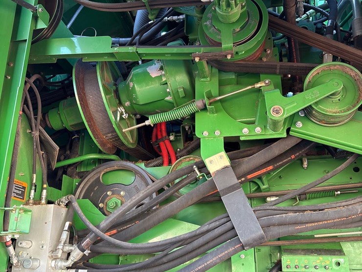 2012-john-deere-s680-image-59