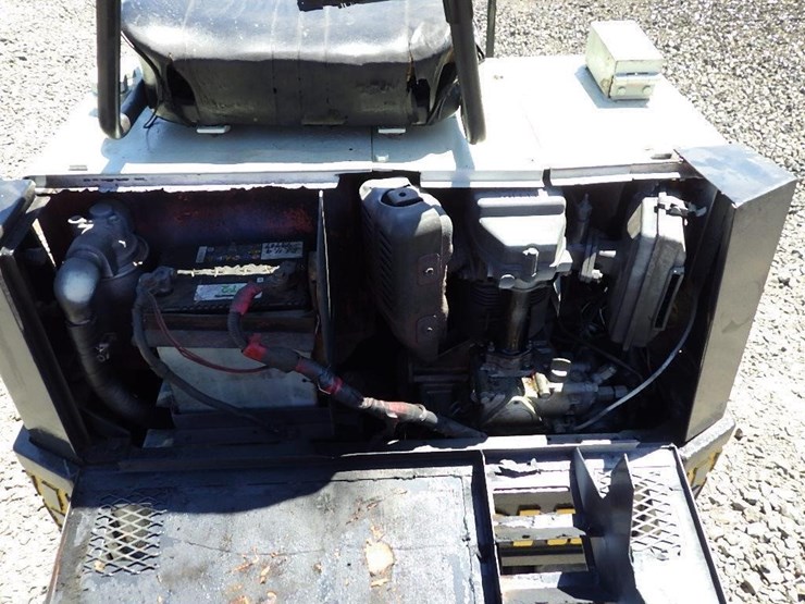 takeuchi-tb080-image-18