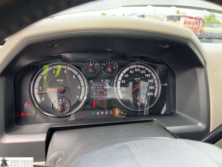 2012-dodge-1500-image-12