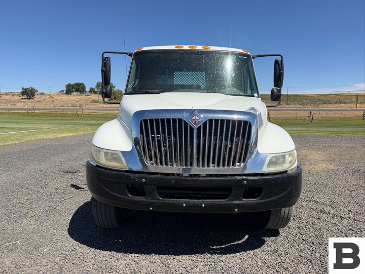 2006-international-durastar-4300-image-9