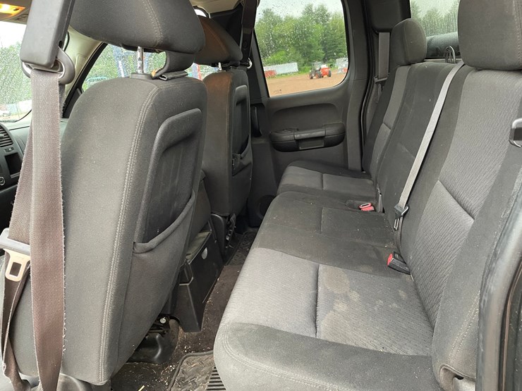 2010-gmc-1500-image-17