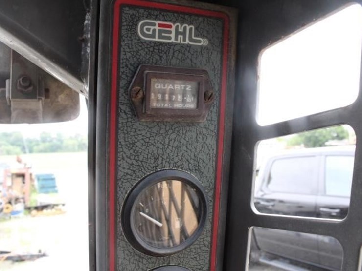 gehl-6635sxt-image-6