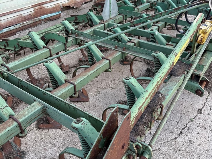 john-deere-1100-image-12