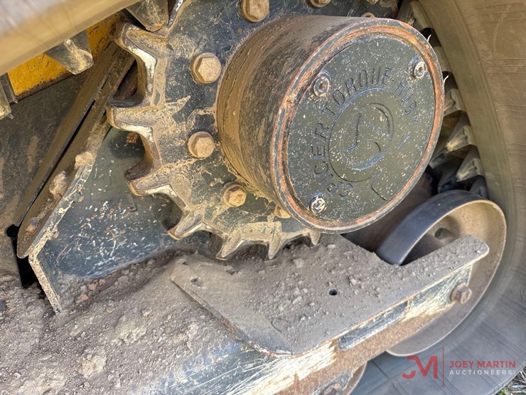 2023-deere-331g-image-12