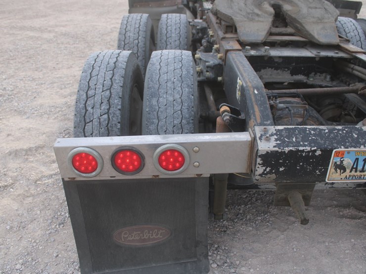 2006-peterbilt-379x-image-48