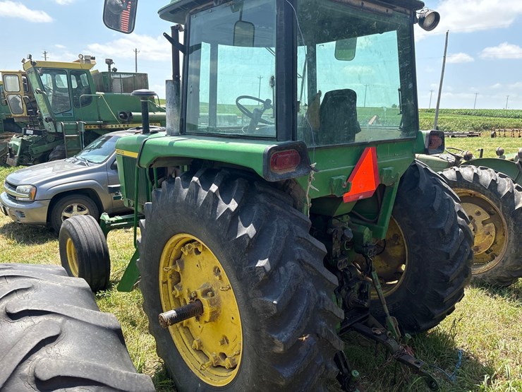 john-deere-4030-image-4
