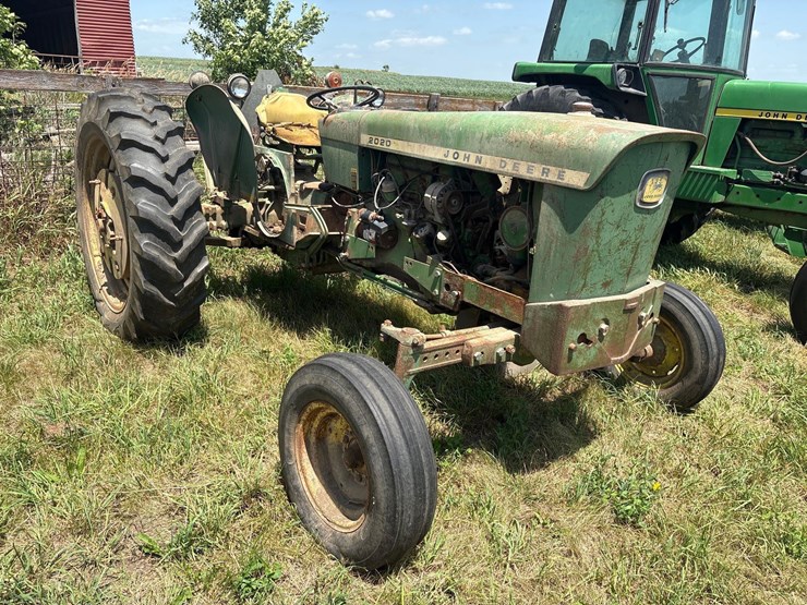 2020-john-deere-2020-image-1