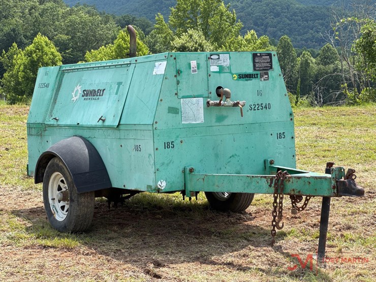 compair-1850-towable-air-compressor-image-1