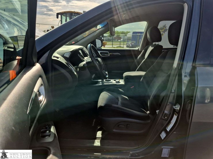 2014-nissan-pathfinder-image-11