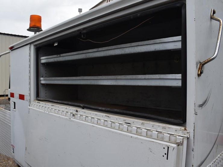 2011-ford-f750-image-12