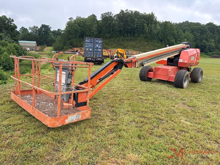 2017-jlg-660sj-image-3