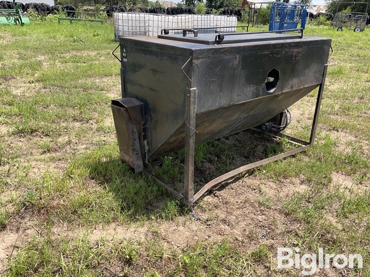 1500-lb-cake-feeder-image-7