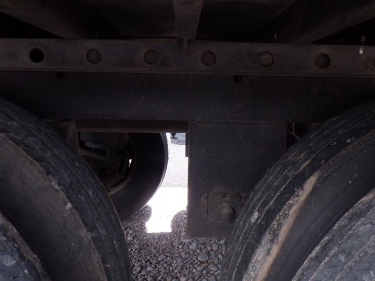 2005-utility-3000r-image-23