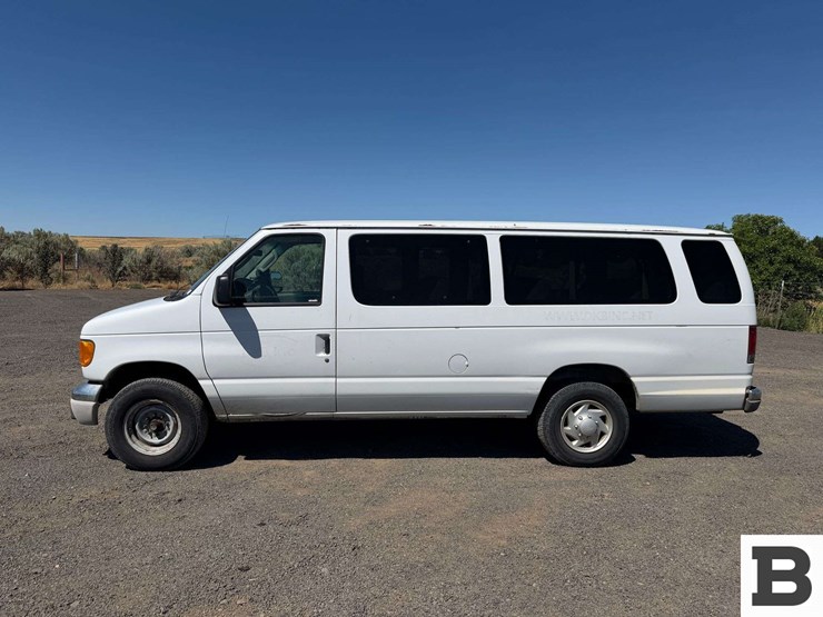 2003-ford-econoline-350-image-2