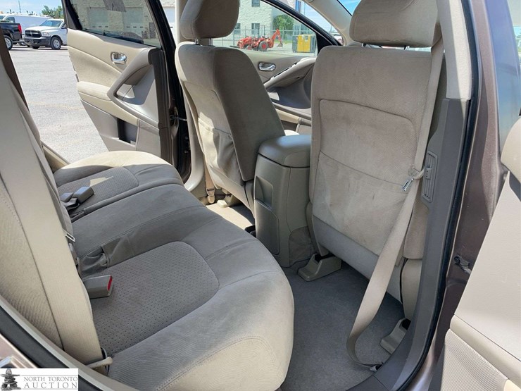 2011-nissan-murano-image-19